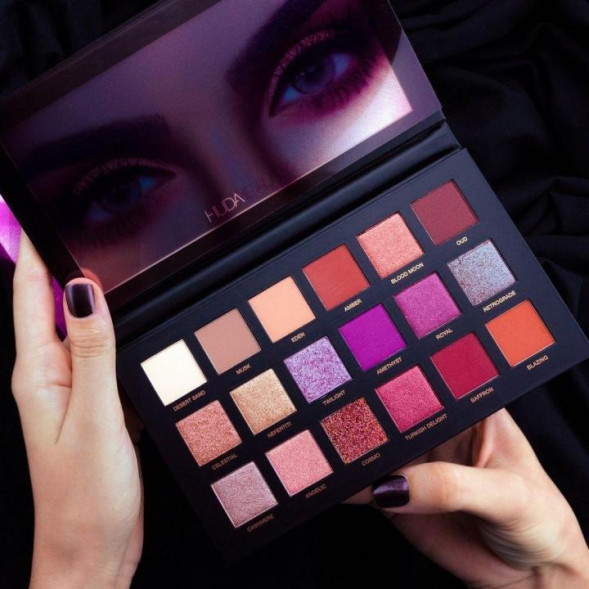 Палетка теней Huda Beauty (Худа Бьюти) в Тамбове